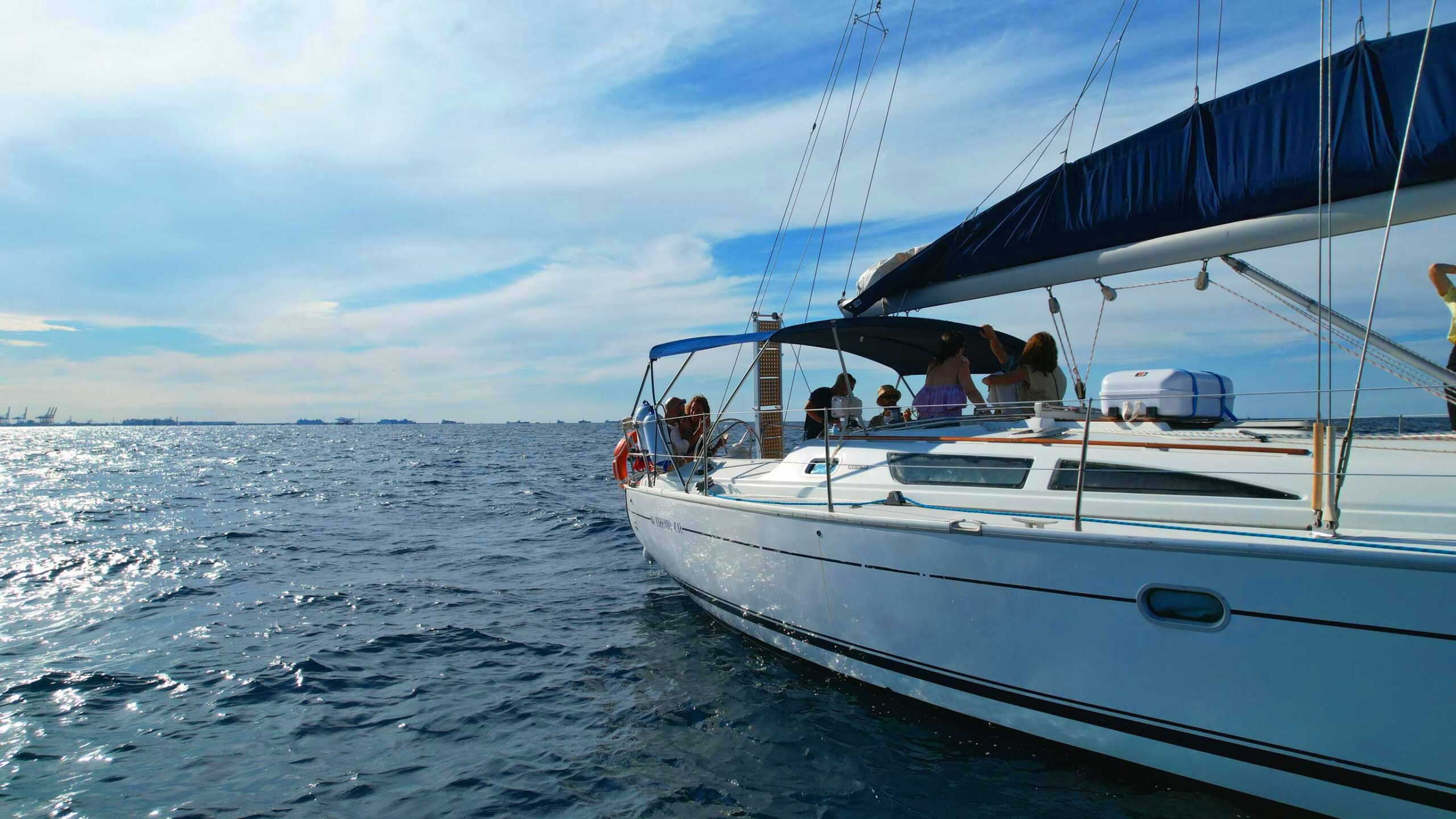 Barcelona Sailing Experience & Private Yacht Hire